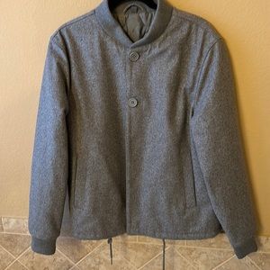 Bonobos jacket medium size. Exterior is 80% Laine 20 % polyamide